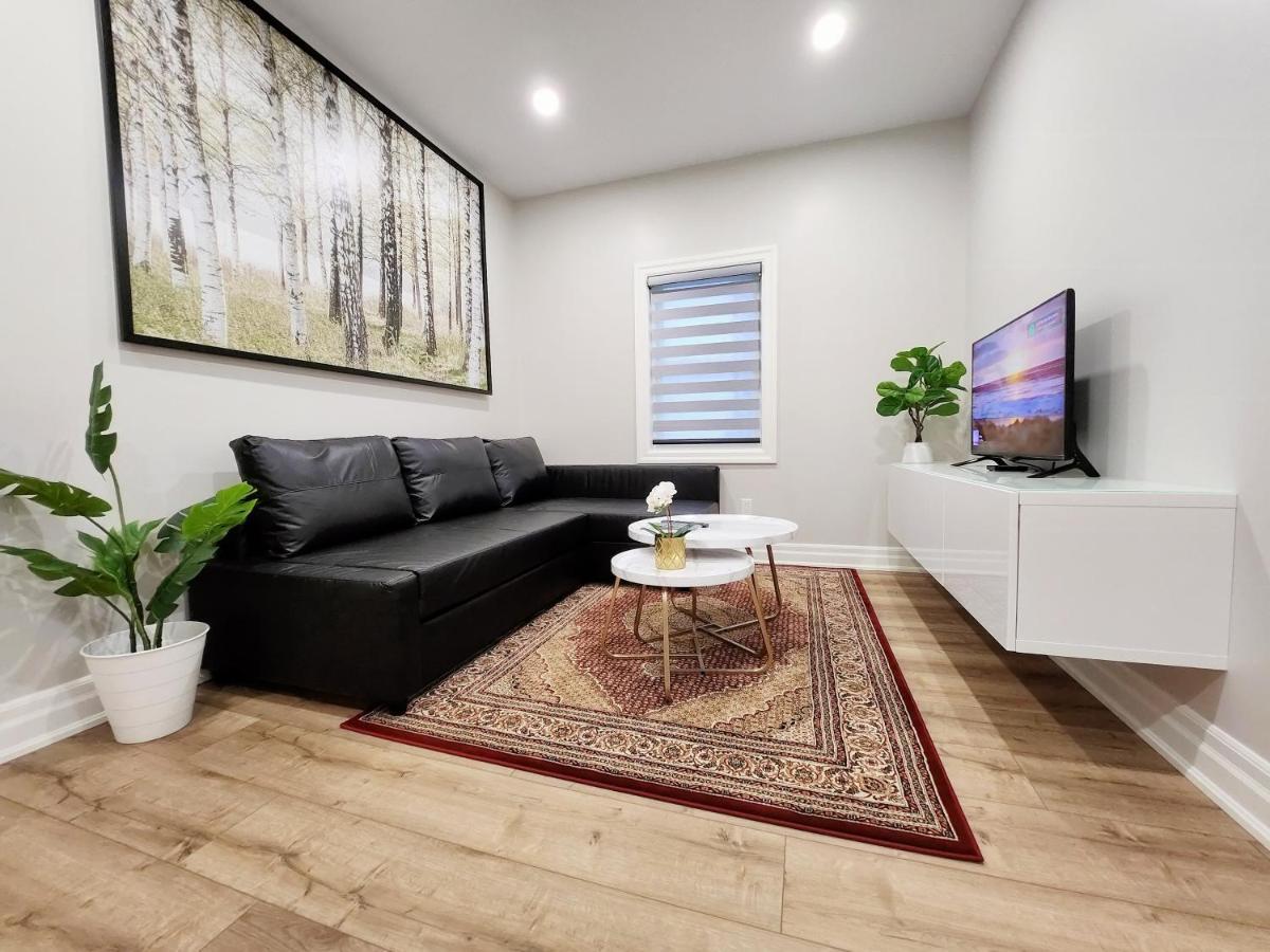 The Cozy Cove Modern King-Bedroom Full Apartment Sainte-Catherine Exterior foto